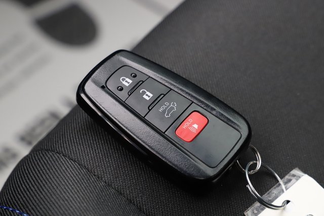 Used 2023 Toyota RAV4 SE image 34