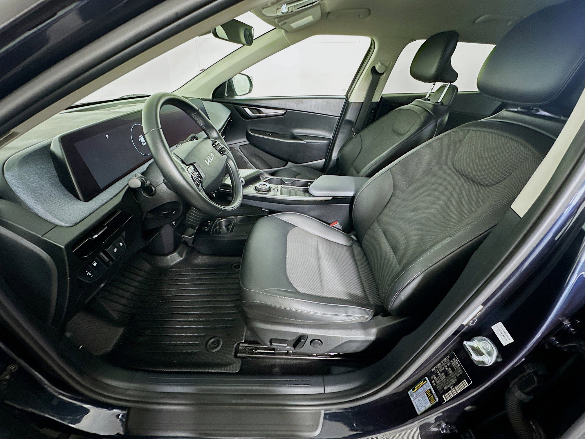 Used 2023 Kia EV6 Light image 13