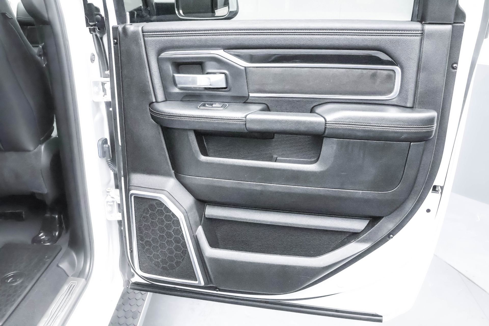 Used 2019 RAM 2500 Laramie image 31