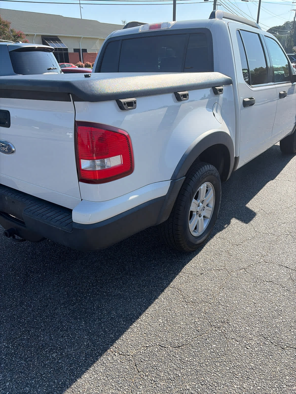 Used 2008 Ford Explorer Sport Trac XLT RWD image 7