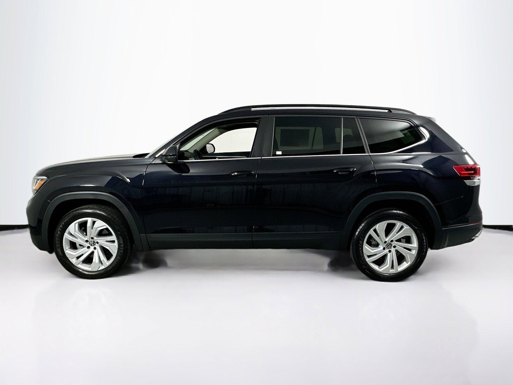 Used 2023 Volkswagen Atlas SE FWD image 8
