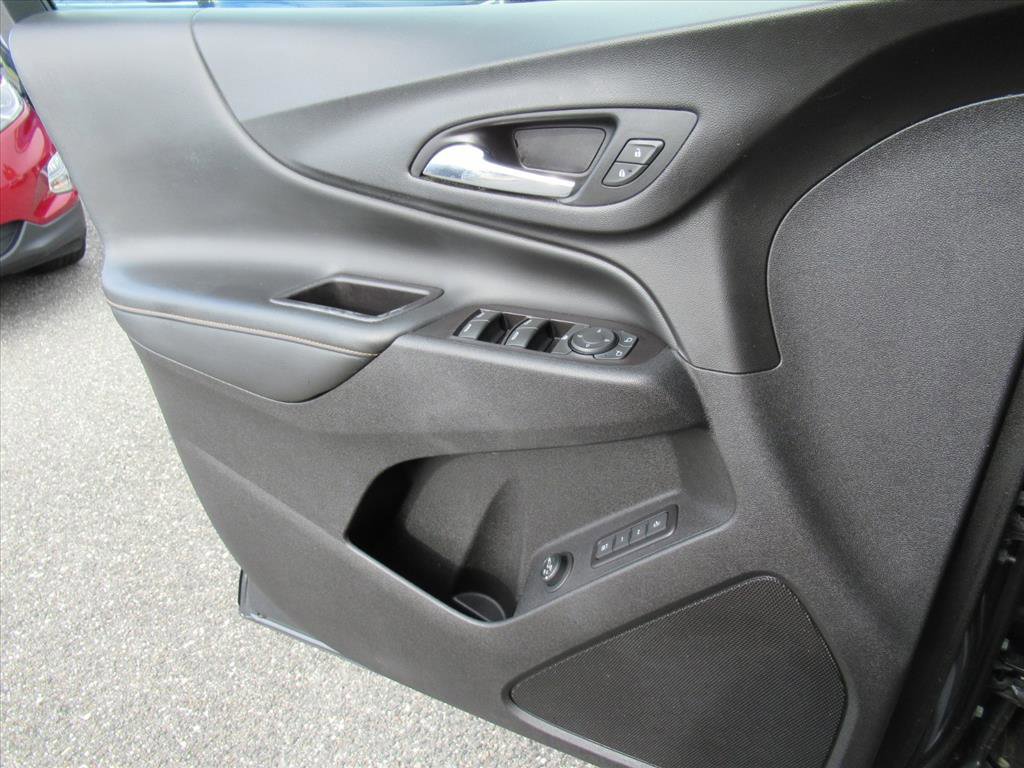 Used 2018 Chevrolet Equinox Premier image 25