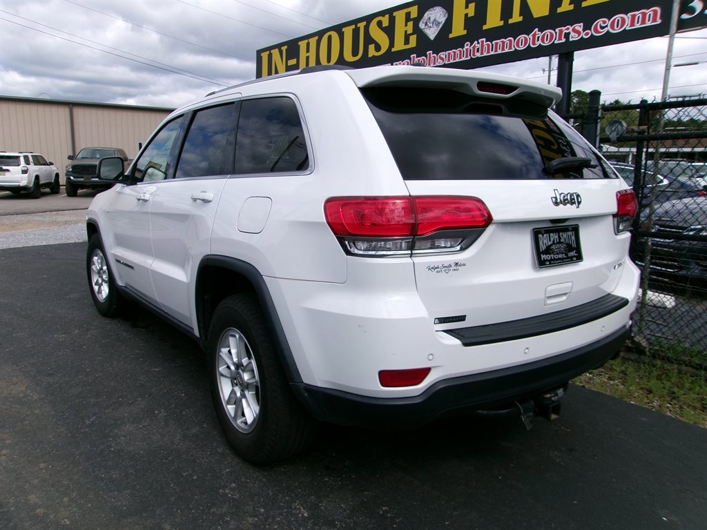 Used 2018 Jeep Grand Cherokee Laredo image 11