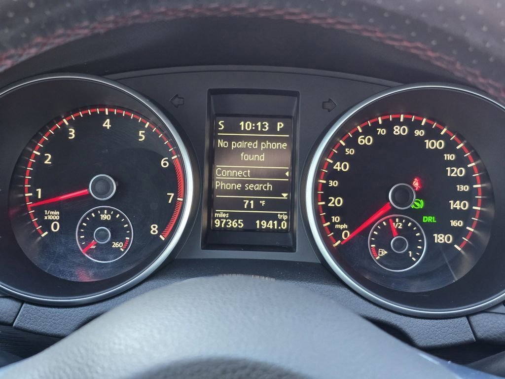 Used 2011 Volkswagen GTI 4-Door image 9