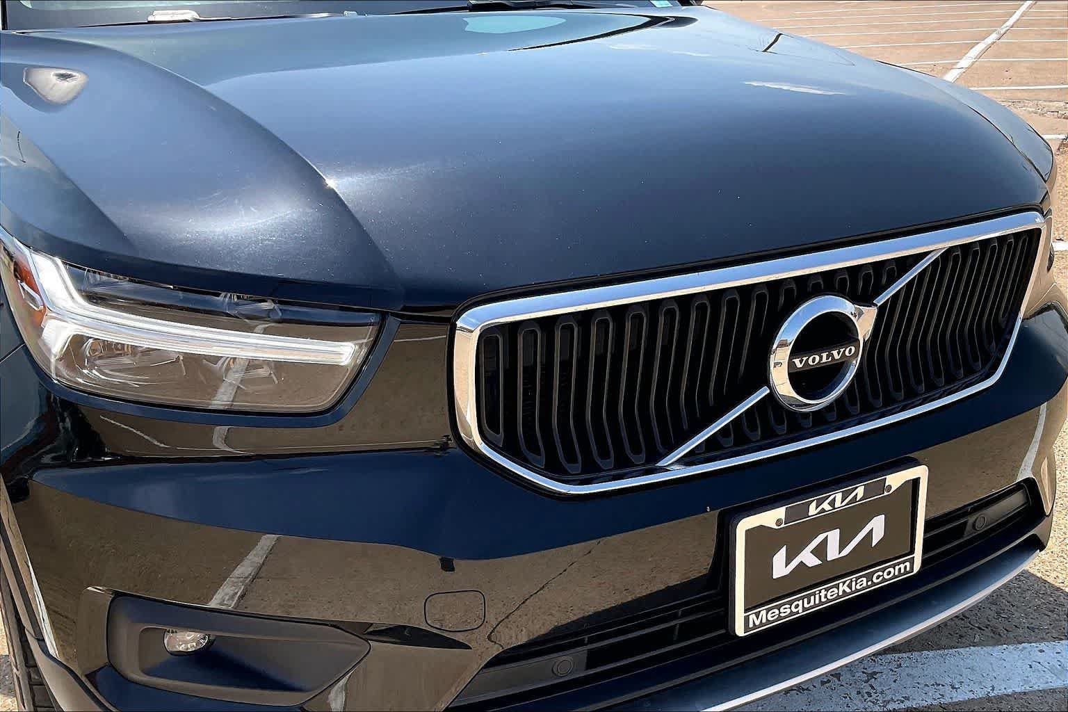 Used 2021 Volvo XC40 T5 Momentum w/ Climate Package AWD/4WD image 32