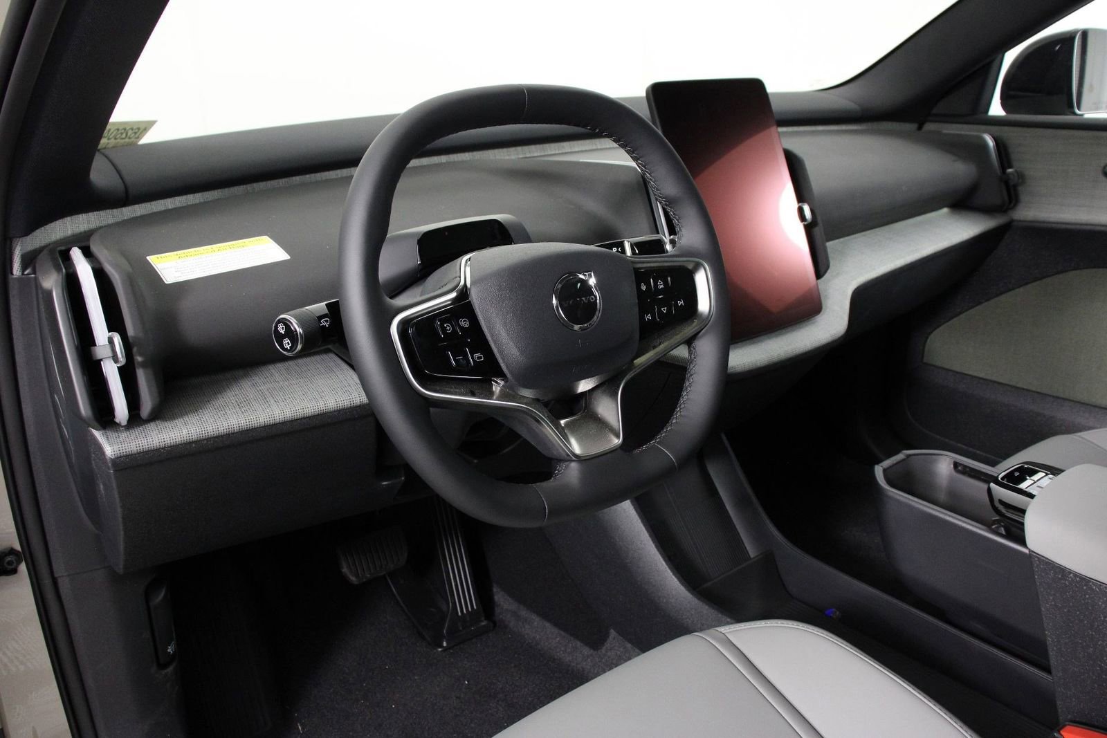 New 2026 Volvo EX30 Cross Country Ultra image 8