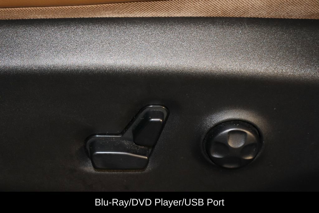 Used 2020 Chrysler Pacifica Limited w/ Advanced Safetytec Group image 27