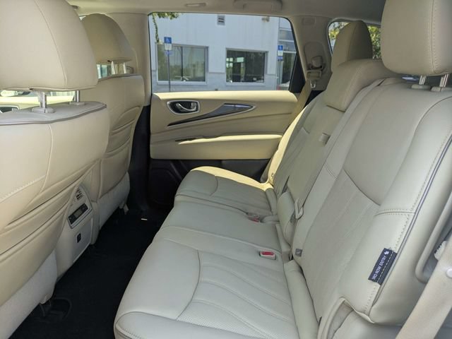 Used 2019 INFINITI QX60 Luxe w/ Essential Package FWD image 14