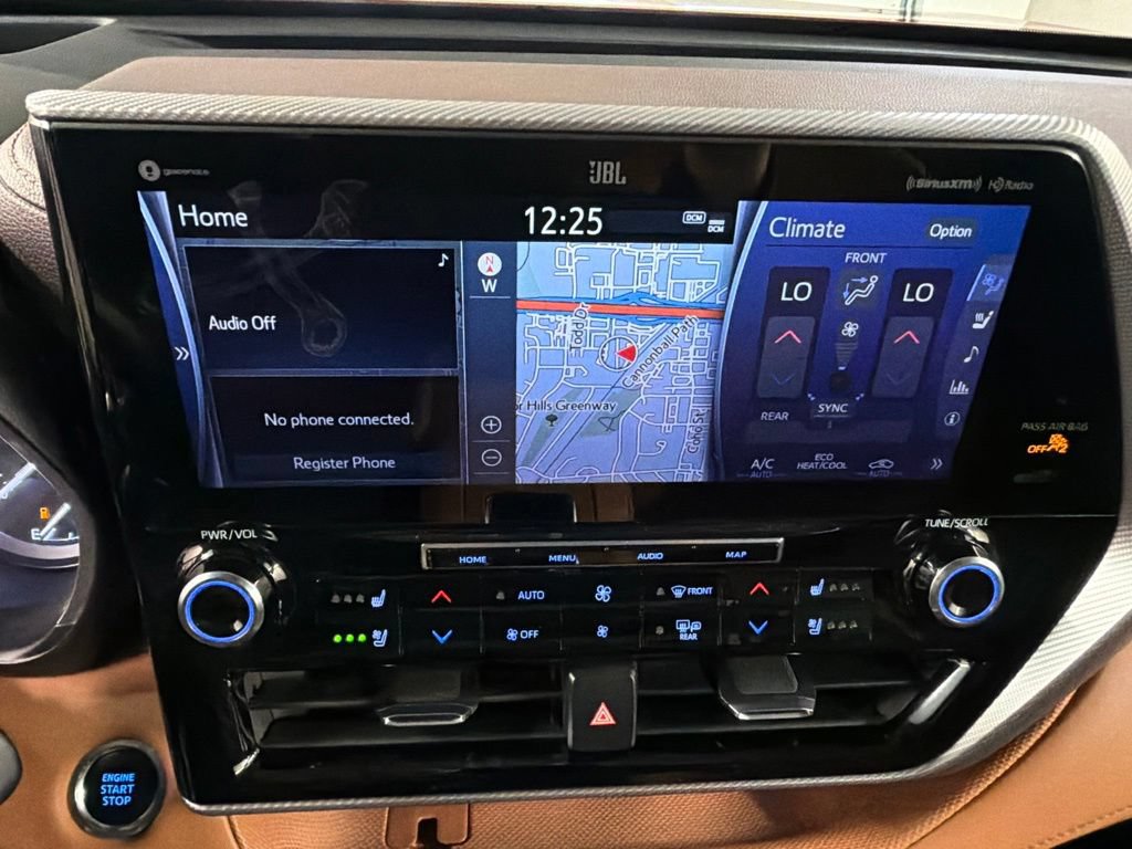 Used 2020 Toyota Highlander Platinum AWD/4WD image 9