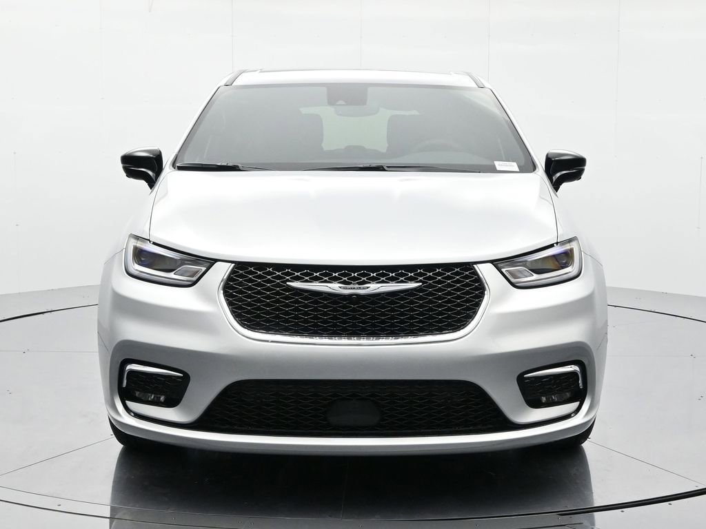New 2026 Chrysler Pacifica Select FWD image 2