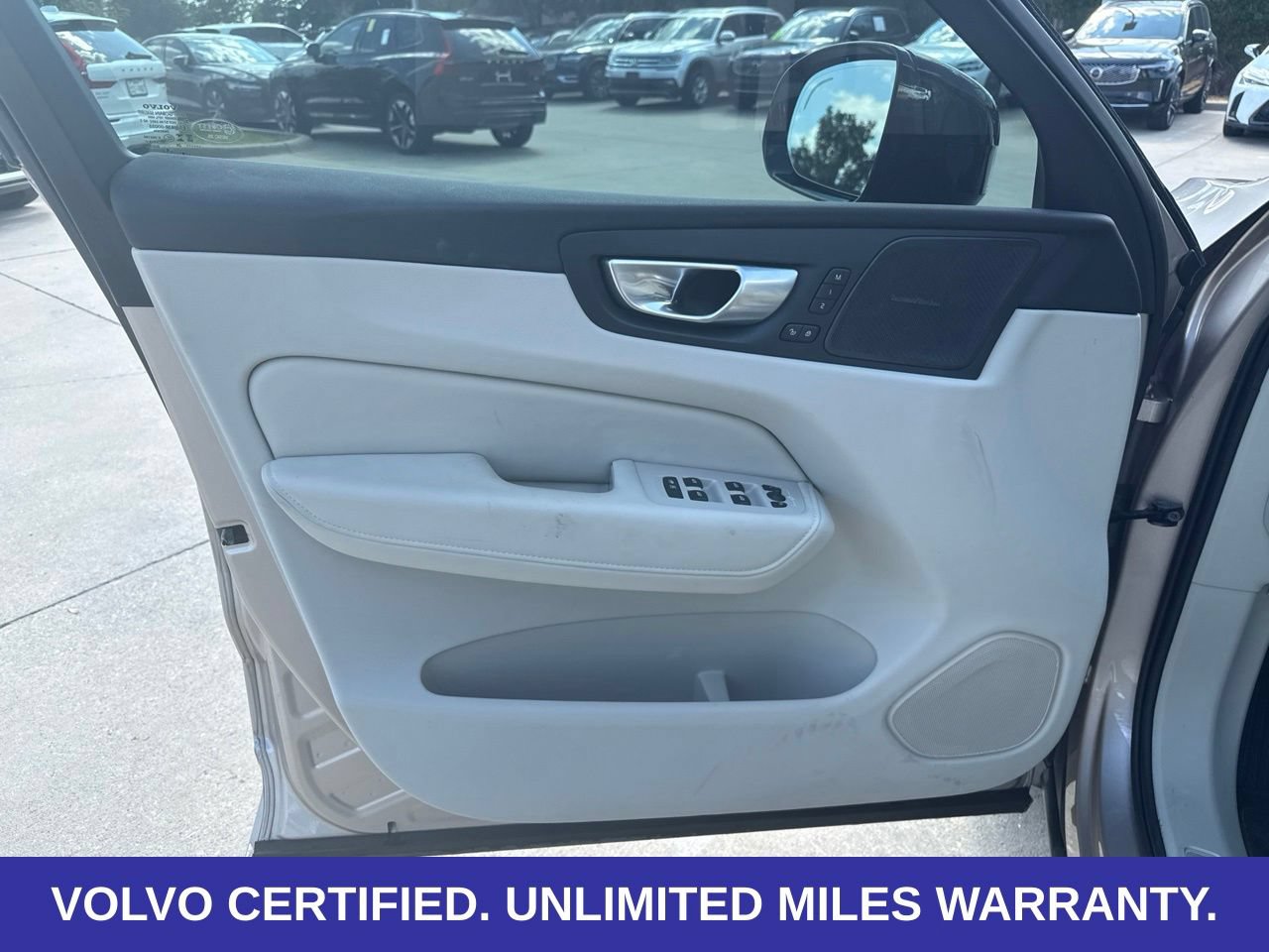 Certified 2024 Volvo XC60 T8 Ultimate w/ Protection Package Premier AWD/4WD image 22