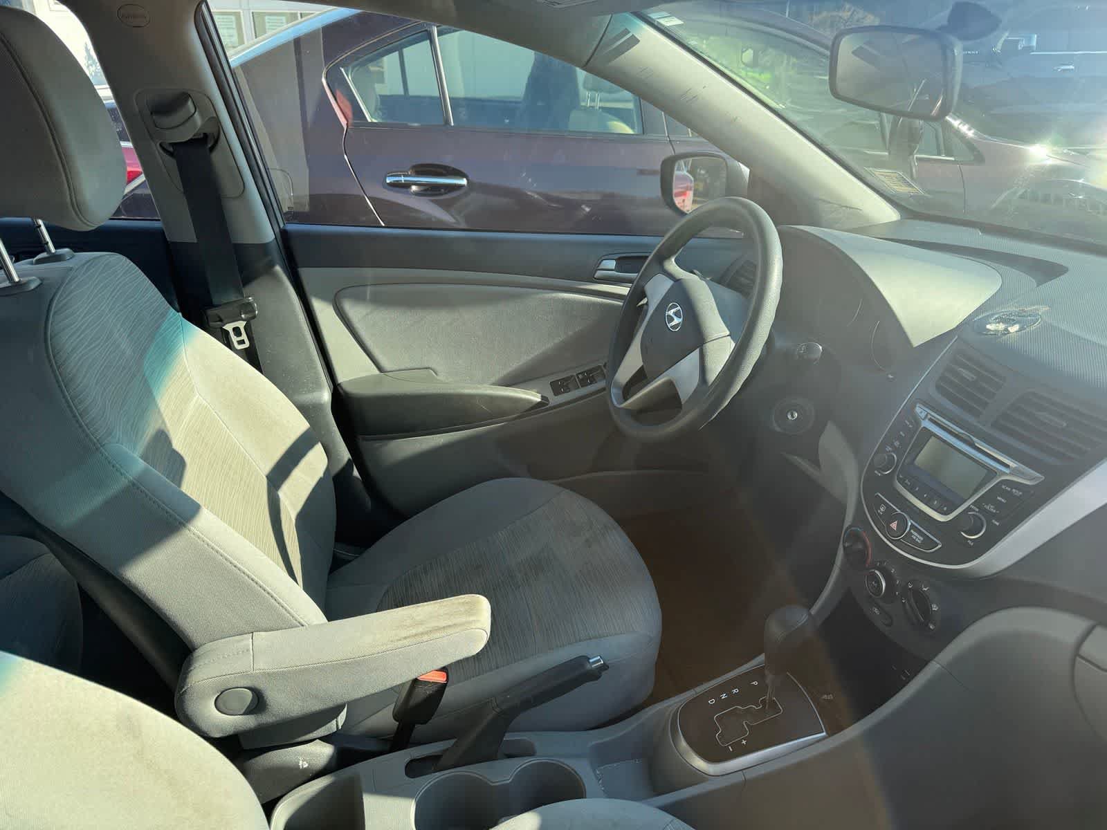 Used 2017 Hyundai Accent SE FWD image 5