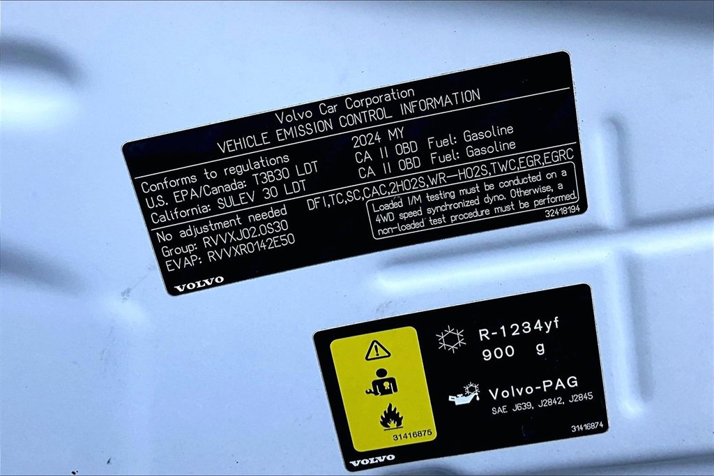 Used 2024 Volvo XC90 B6 Plus w/ Protection Package Premier image 32