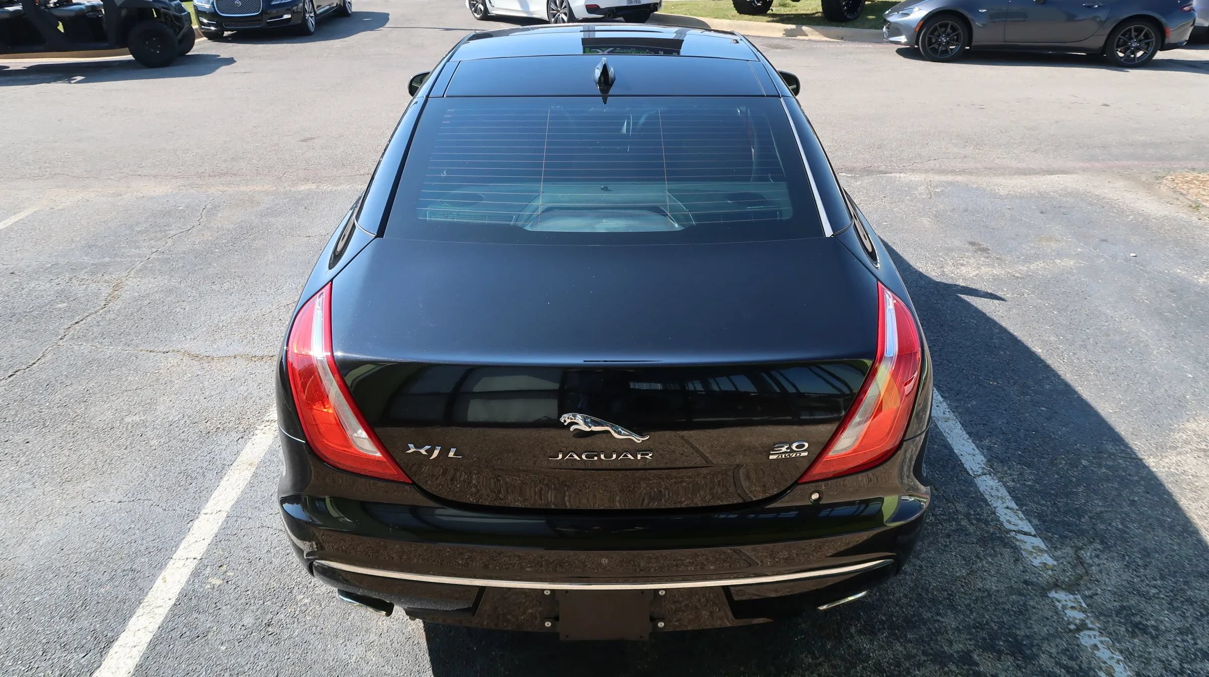 Used 2017 Jaguar XJ L Portfolio AWD/4WD image 11
