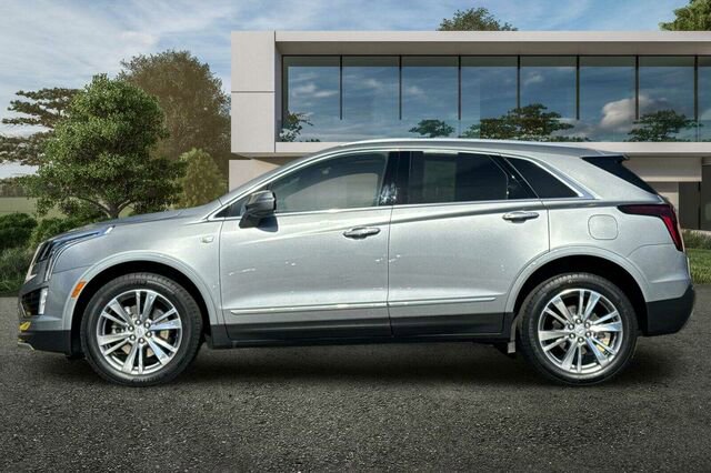 Used 2025 Cadillac XT5 Premium Luxury image 7