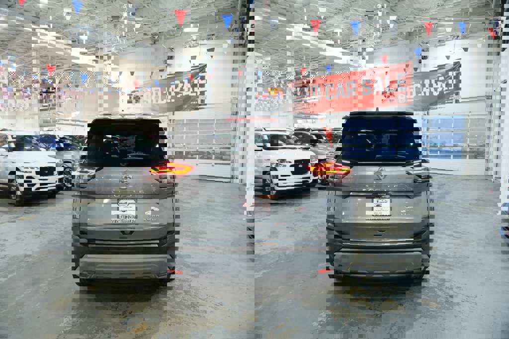 Used 2021 Nissan Rogue SV w/ Premium Package image 9