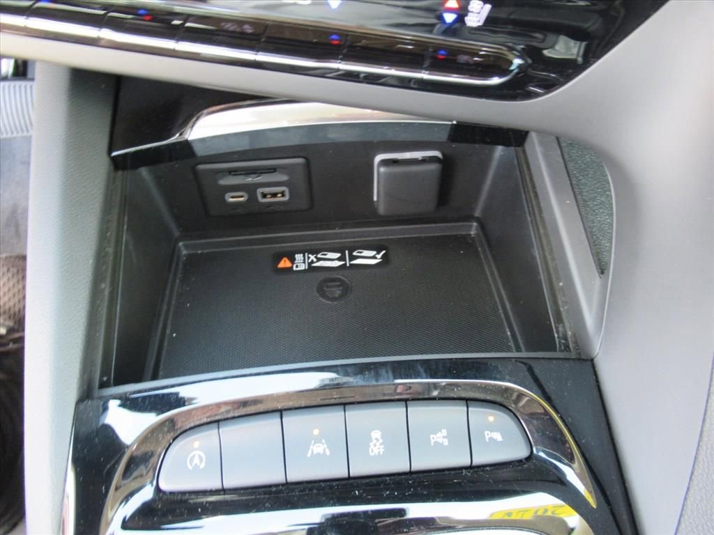 Used 2023 Buick Envision Avenir image 29