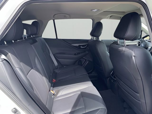 Used 2025 Subaru Outback Limited image 15