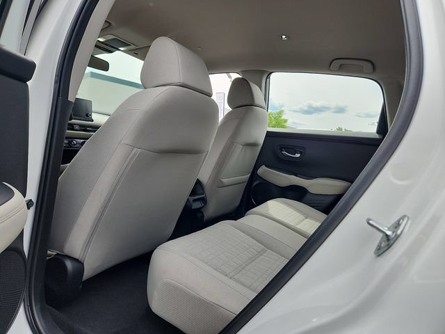 Used 2025 Honda HR-V LX image 10