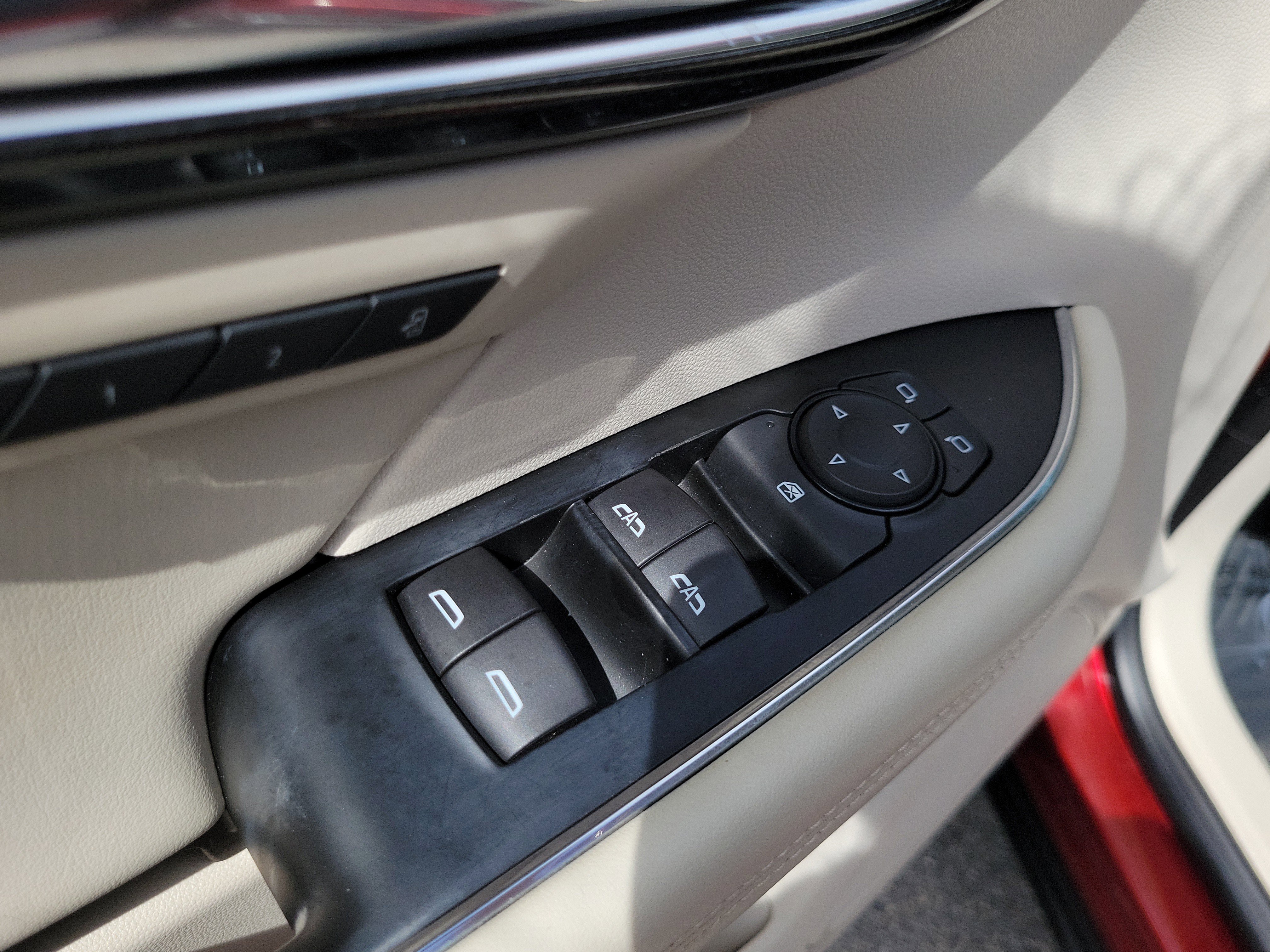 Used 2022 Buick Envision Essence w/ Safety Package FWD image 26