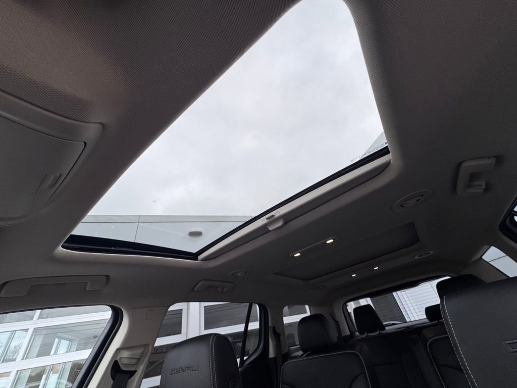 Used 2023 GMC Acadia Denali w/ Denali Ultimate Package image 24