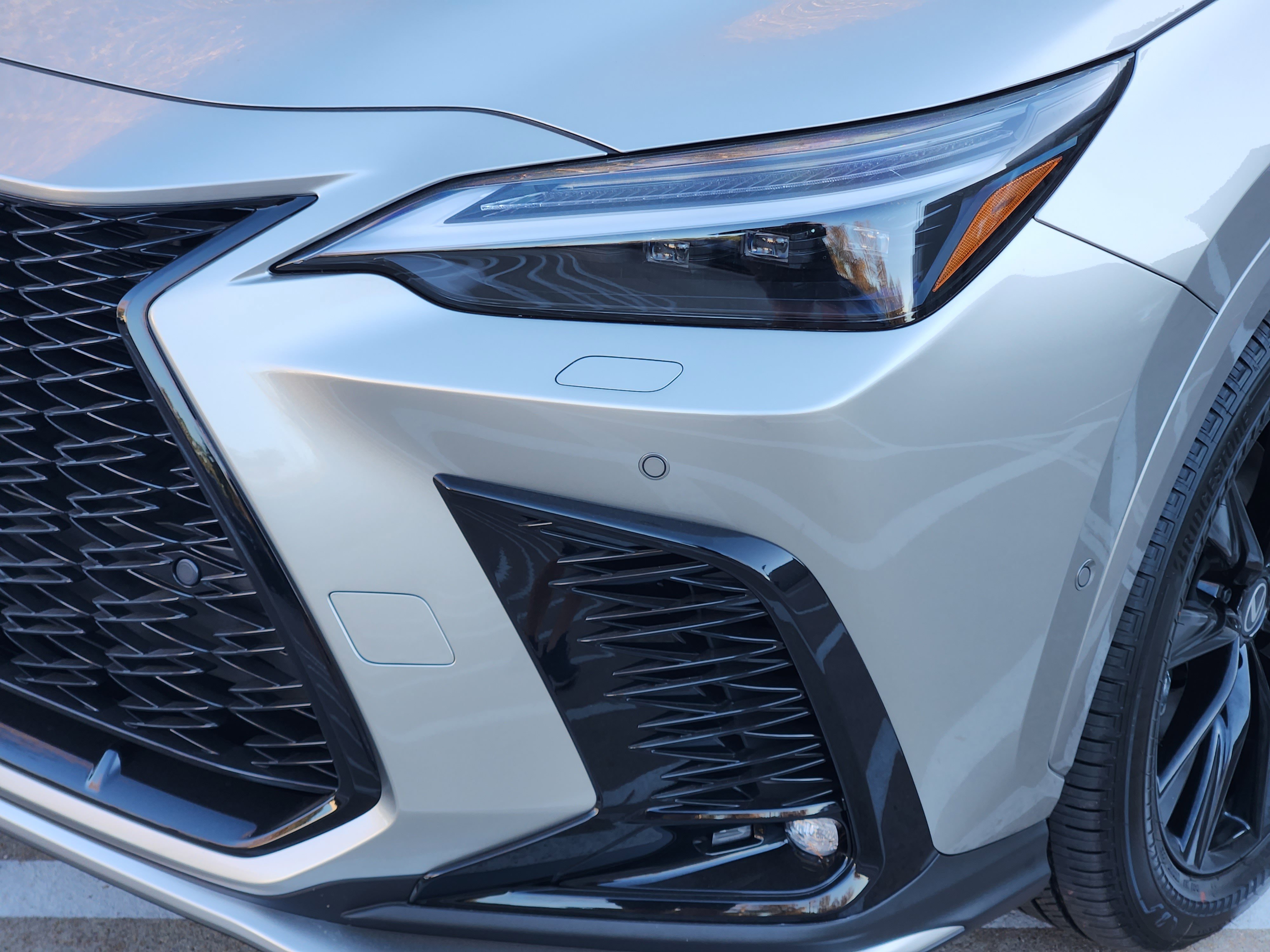 New 2026 Lexus NX 450h+ F Sport image 5