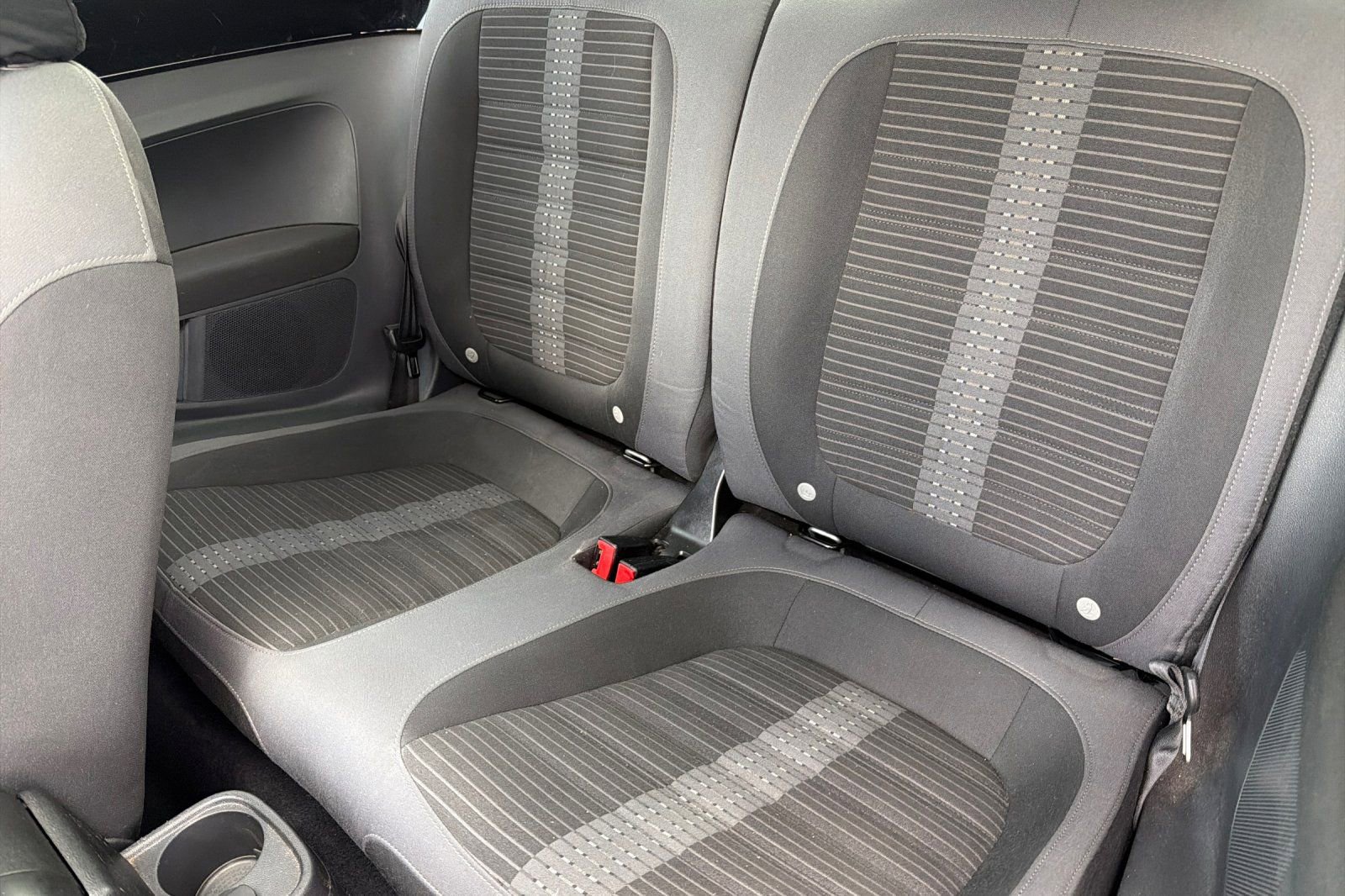 Used 2014 Volkswagen Beetle R-Line image 12