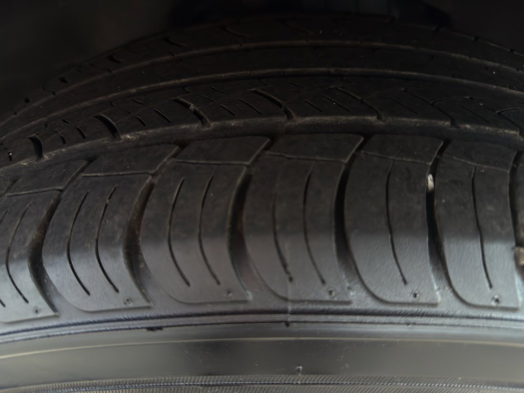 Used 2022 Ford Explorer XLT w/ Equipment Group 202A image 21