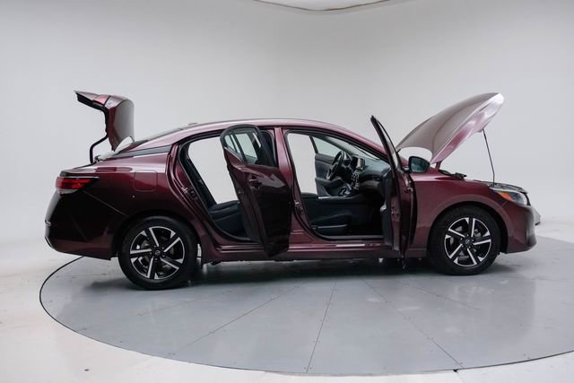 Used 2024 Nissan Sentra SV FWD image 14