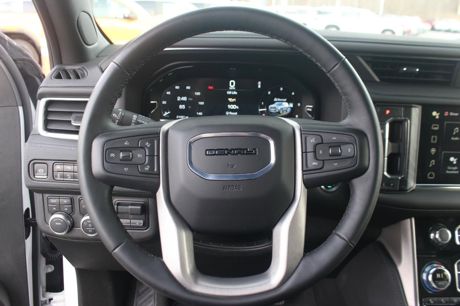 Used 2024 GMC Yukon XL Denali w/ Max Trailering Package image 22