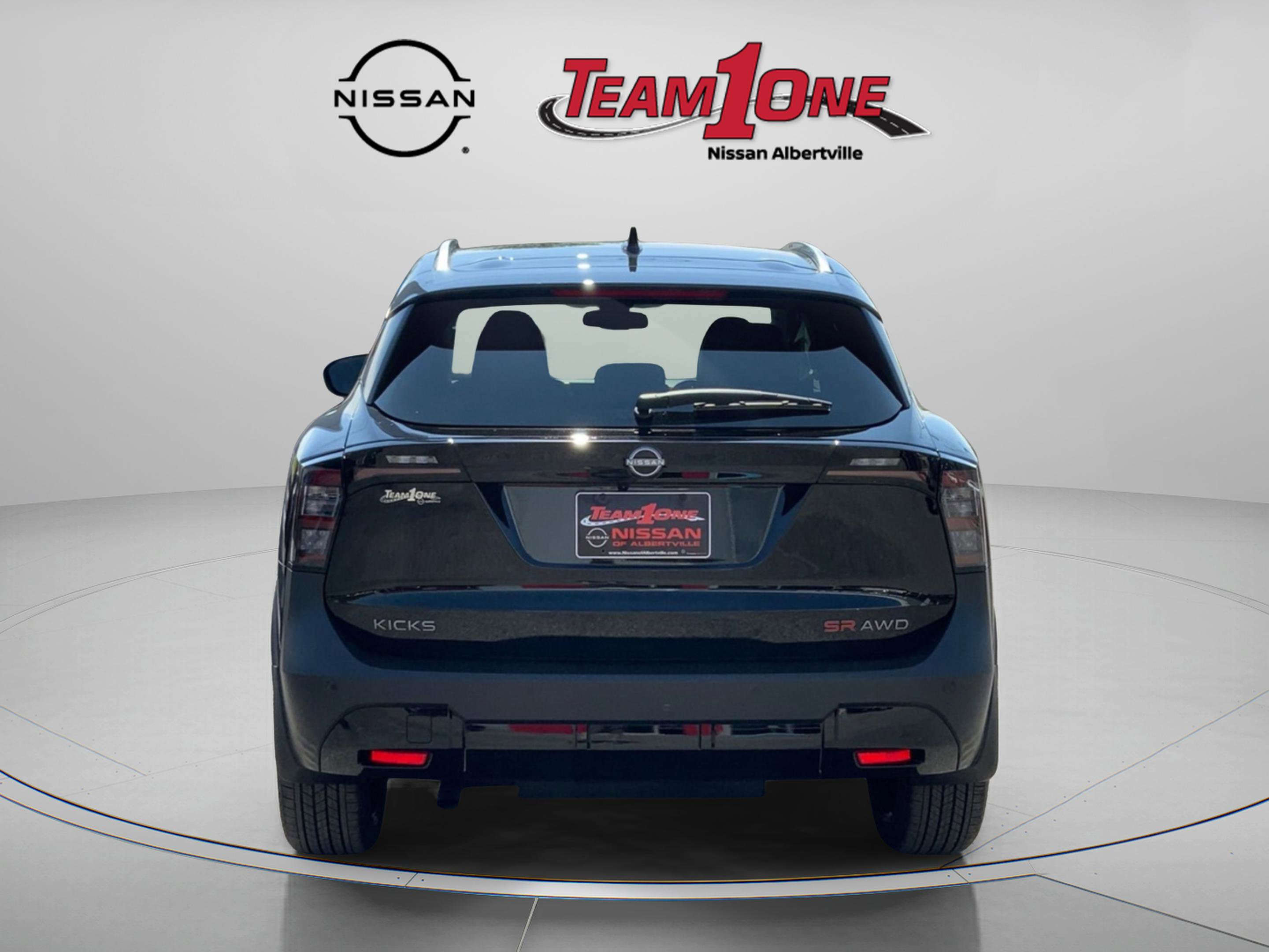 New 2025 Nissan Kicks SR image 5