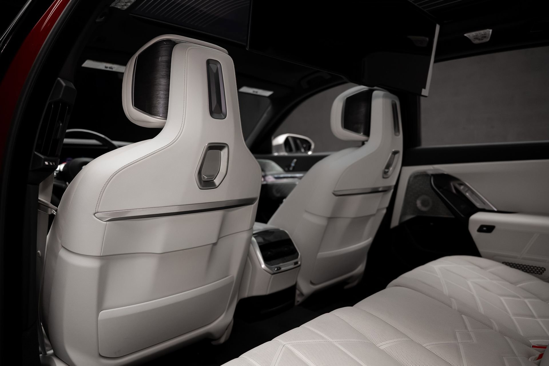 Used 2023 BMW i7 xDrive60 w/ Executive Package 2 image 69