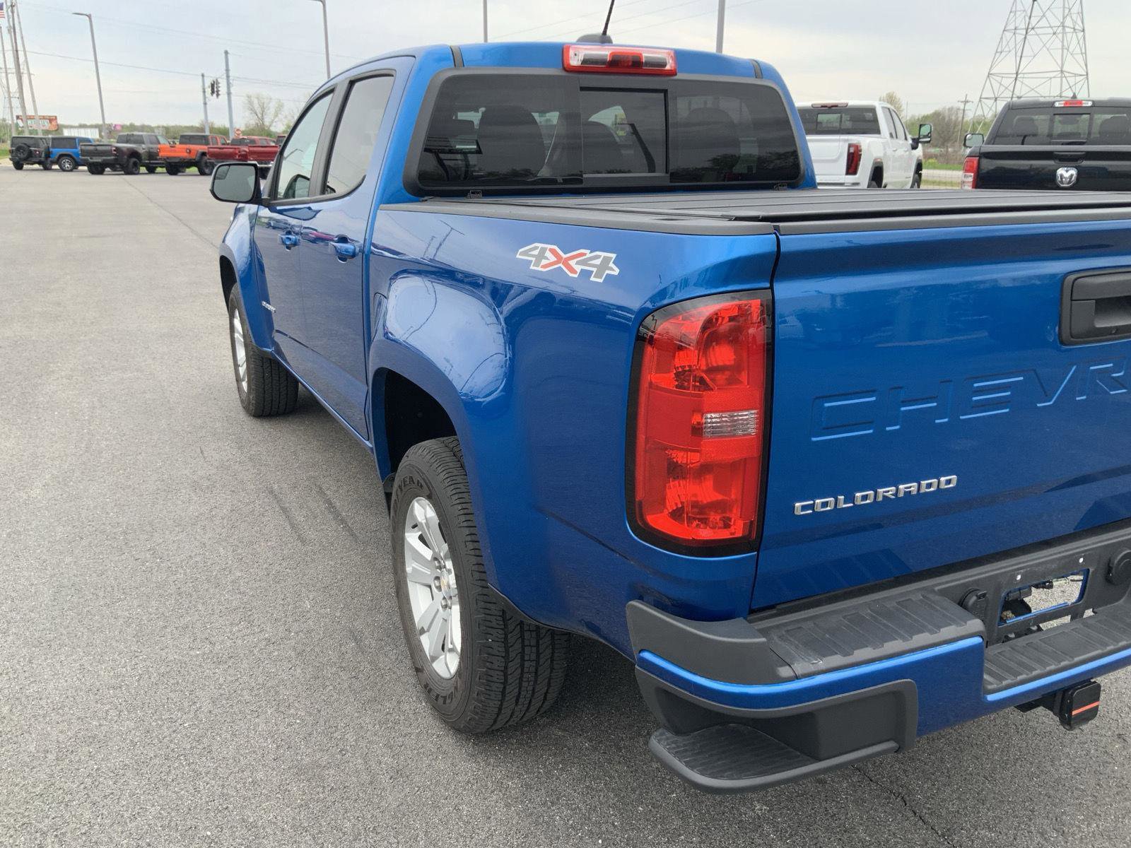 Used 2022 Chevrolet Colorado LT w/ Luxury Package image 16