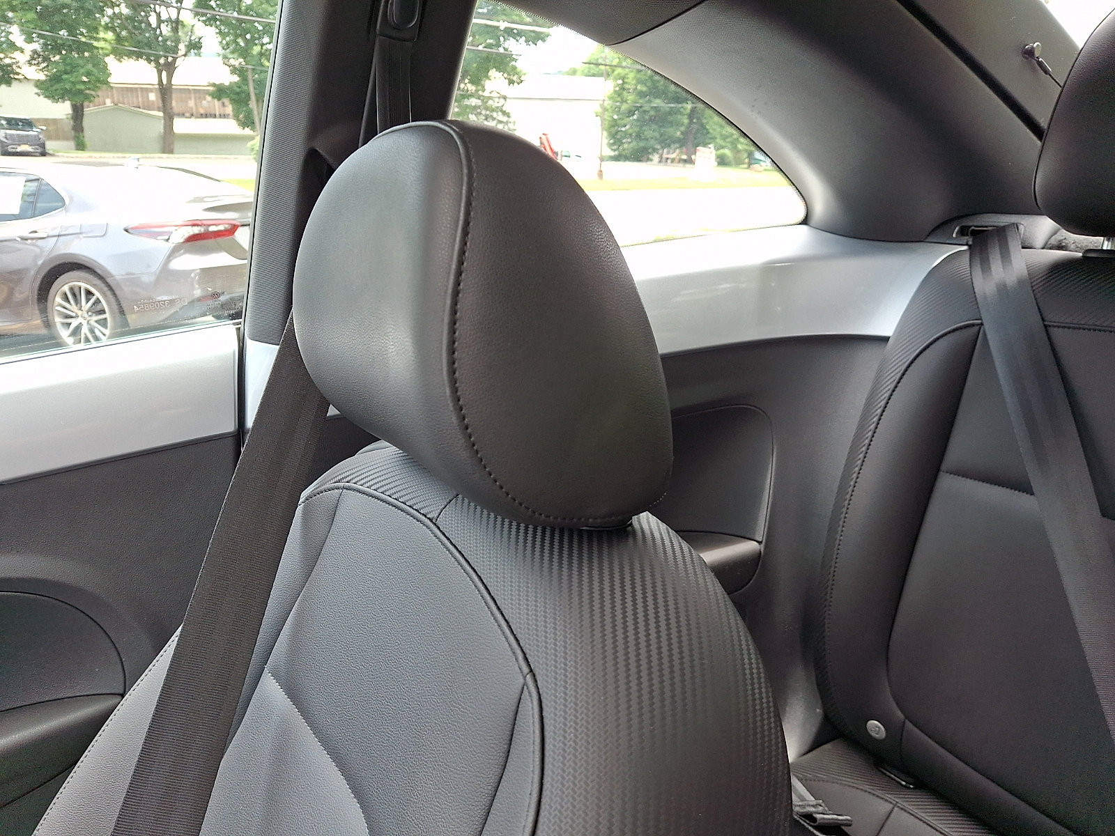 Used 2014 Volkswagen Beetle 2.5 FWD image 17