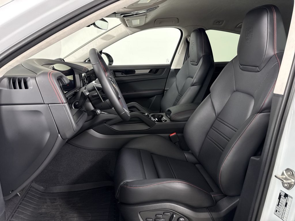 New 2026 Porsche Cayenne Turbo GT AWD/4WD image 5