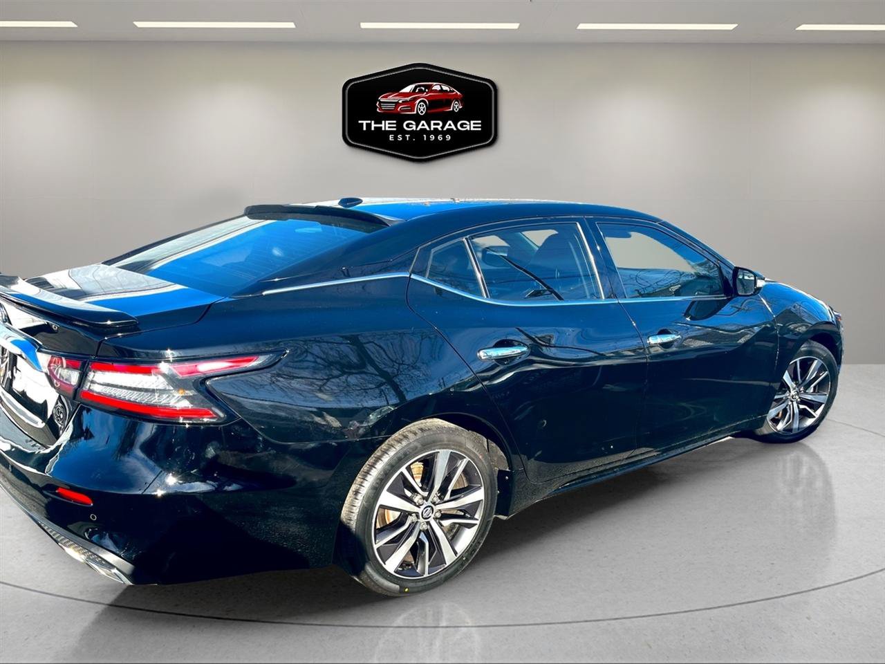 Used 2020 Nissan Maxima 3.5 SV w/ Floor Mat Group FWD image 4