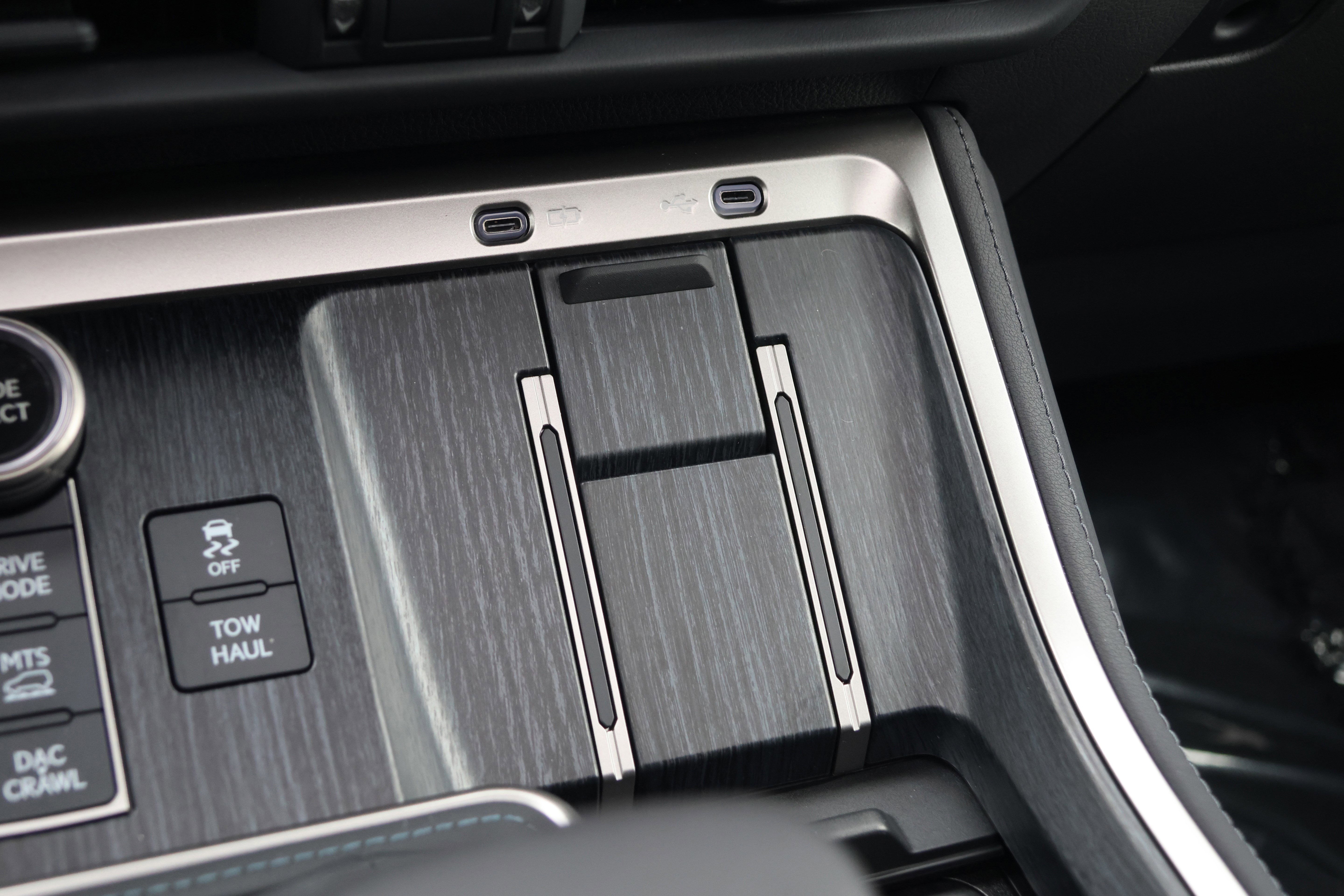 Used 2025 Lexus GX 550 image 30