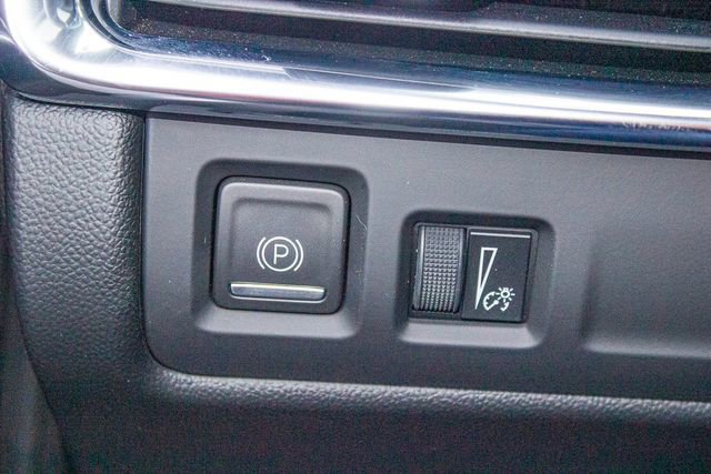 Used 2023 Cadillac XT4 Sport w/ Enhanced Visibility Package image 35