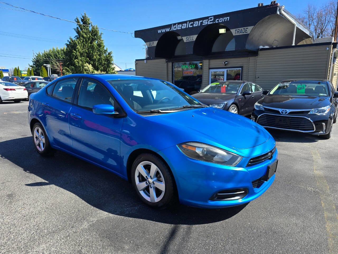 Used 2016 Dodge Dart SXT image 1