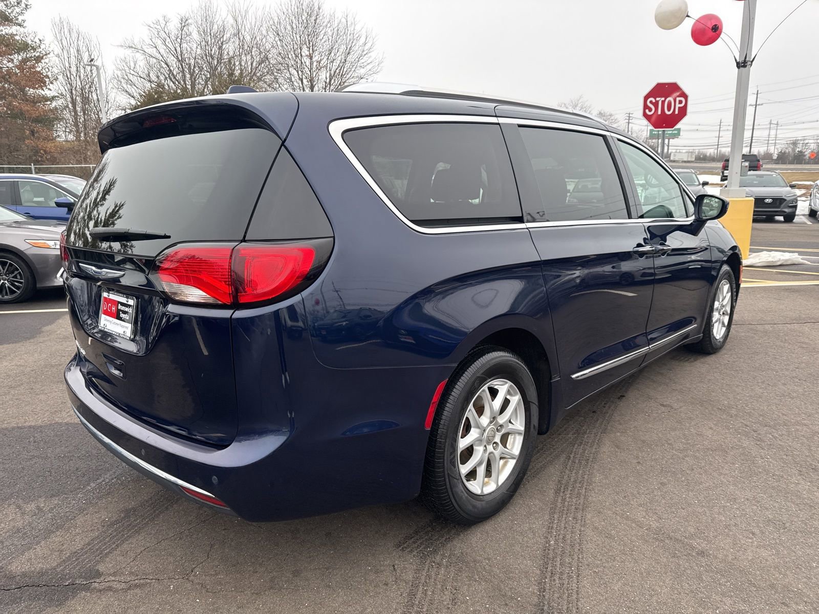Used 2020 Chrysler Pacifica Touring-L image 5
