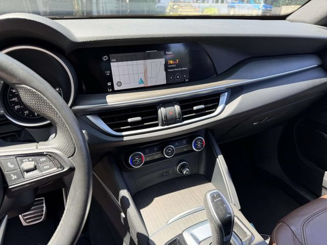 Used 2023 Alfa Romeo Stelvio Ti AWD/4WD image 22
