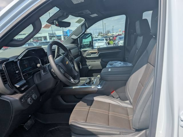 New 2026 Chevrolet Silverado 3500 High Country w/ High Country Premium Package AWD/4WD image 15