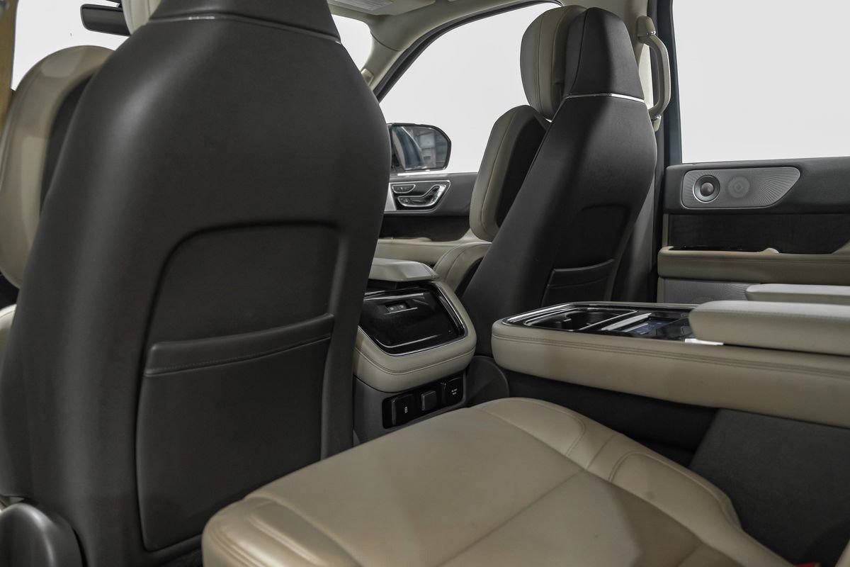 Used 2022 Lincoln Navigator L Reserve AWD/4WD image 37