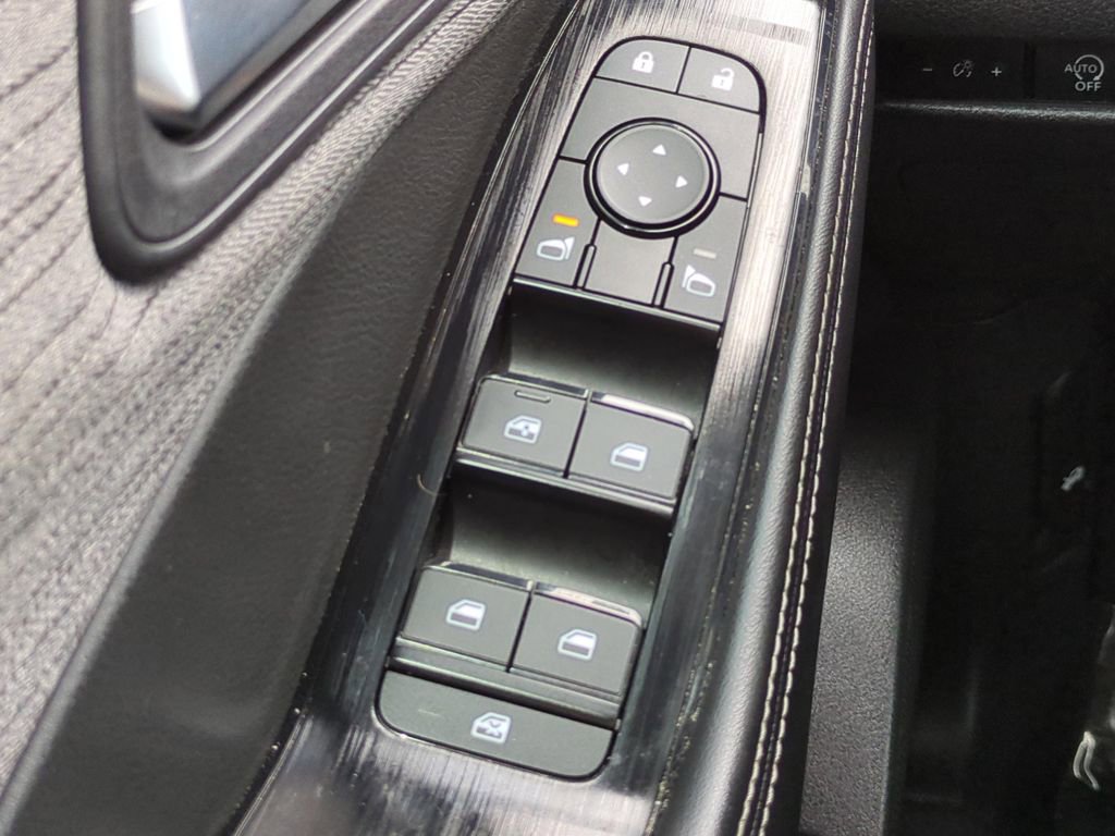 Certified 2023 Nissan Rogue SV image 21