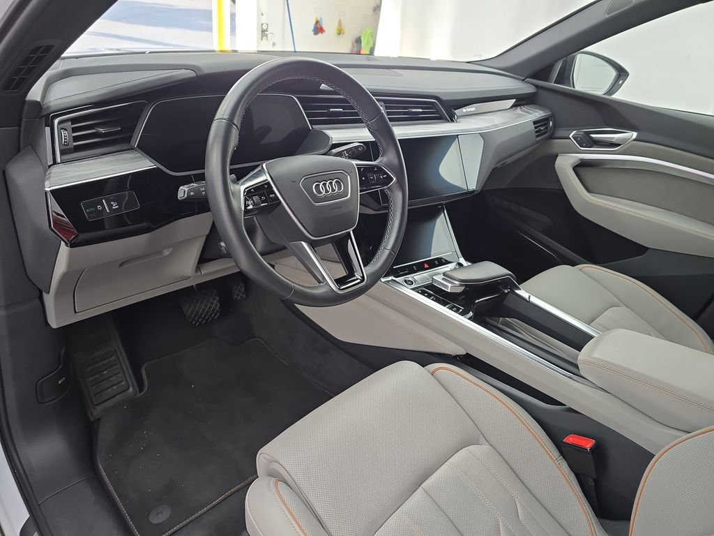 Used 2023 Audi e-tron Chronos w/ Chronos Package image 31