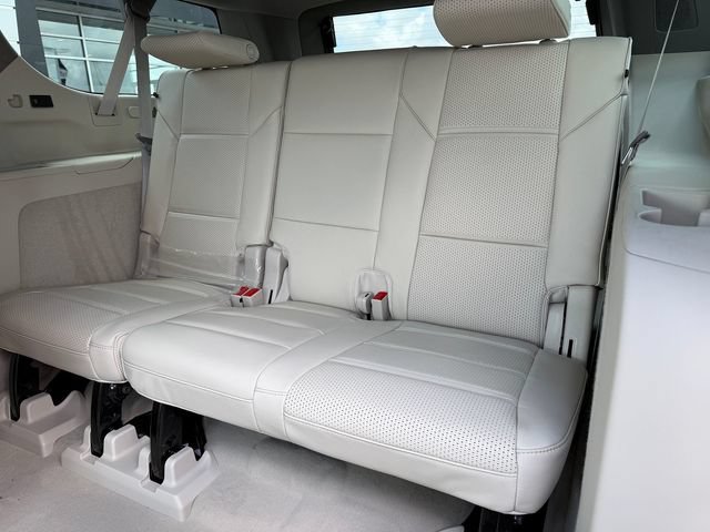 New 2026 Cadillac Escalade ESV Platinum Luxury AWD/4WD image 9