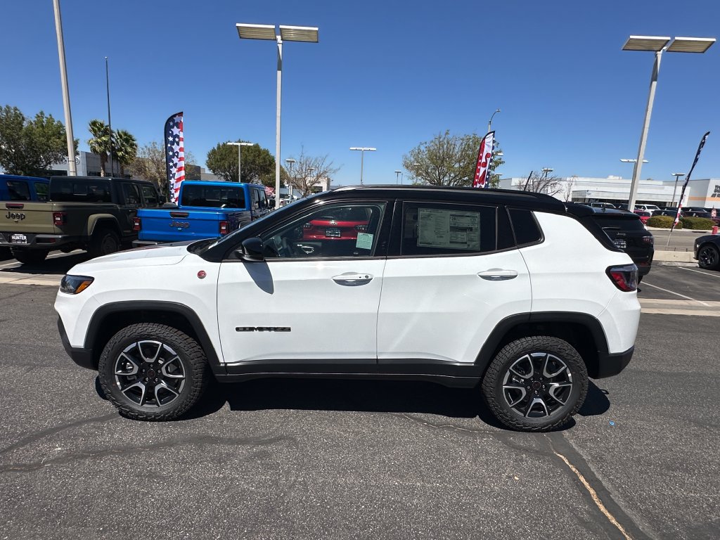 New 2026 Jeep Compass Trailhawk AWD/4WD image 3