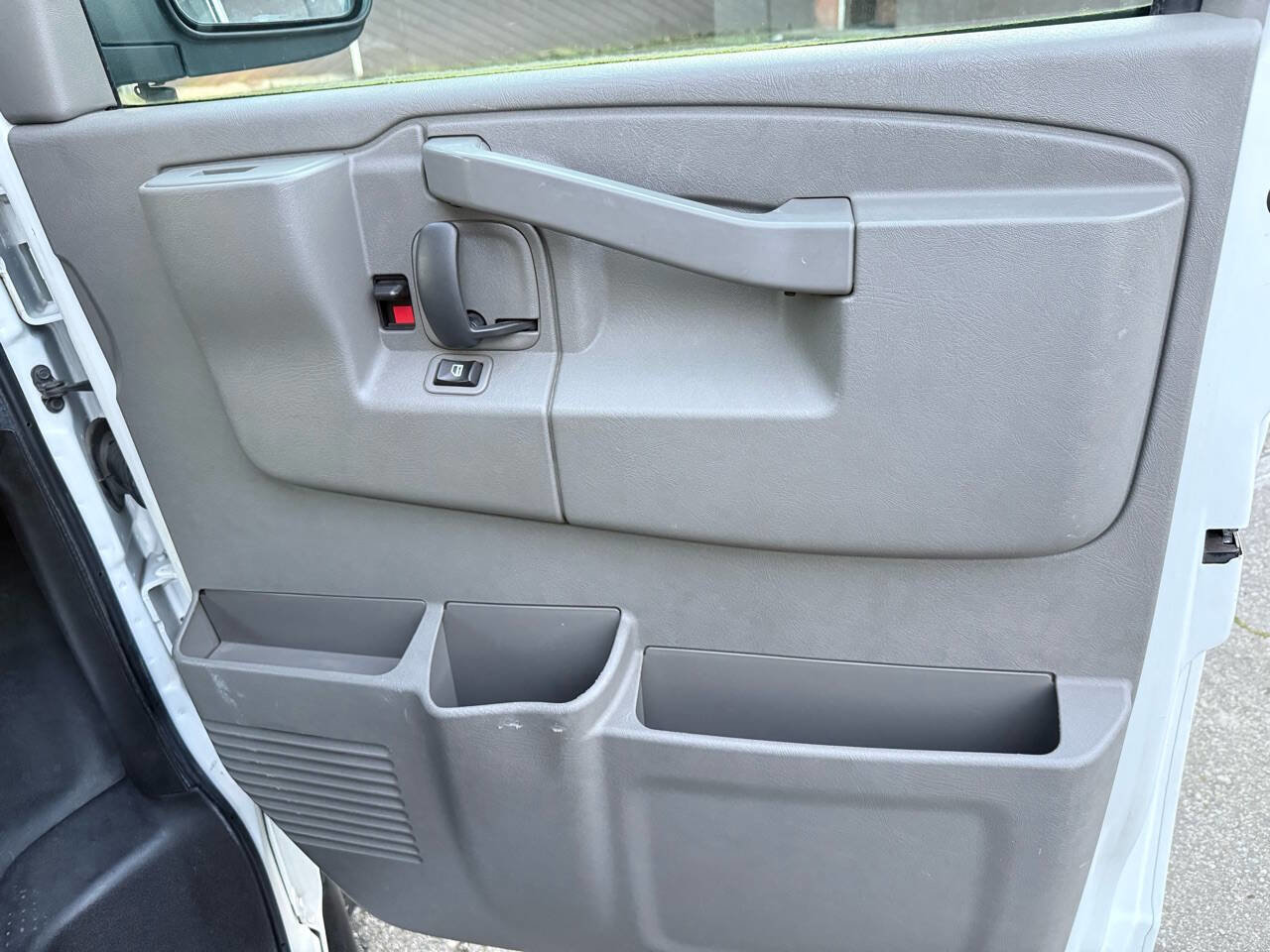 Used 2016 GMC Savana 2500 2500 3dr Extended Cargo Van w/ image 38