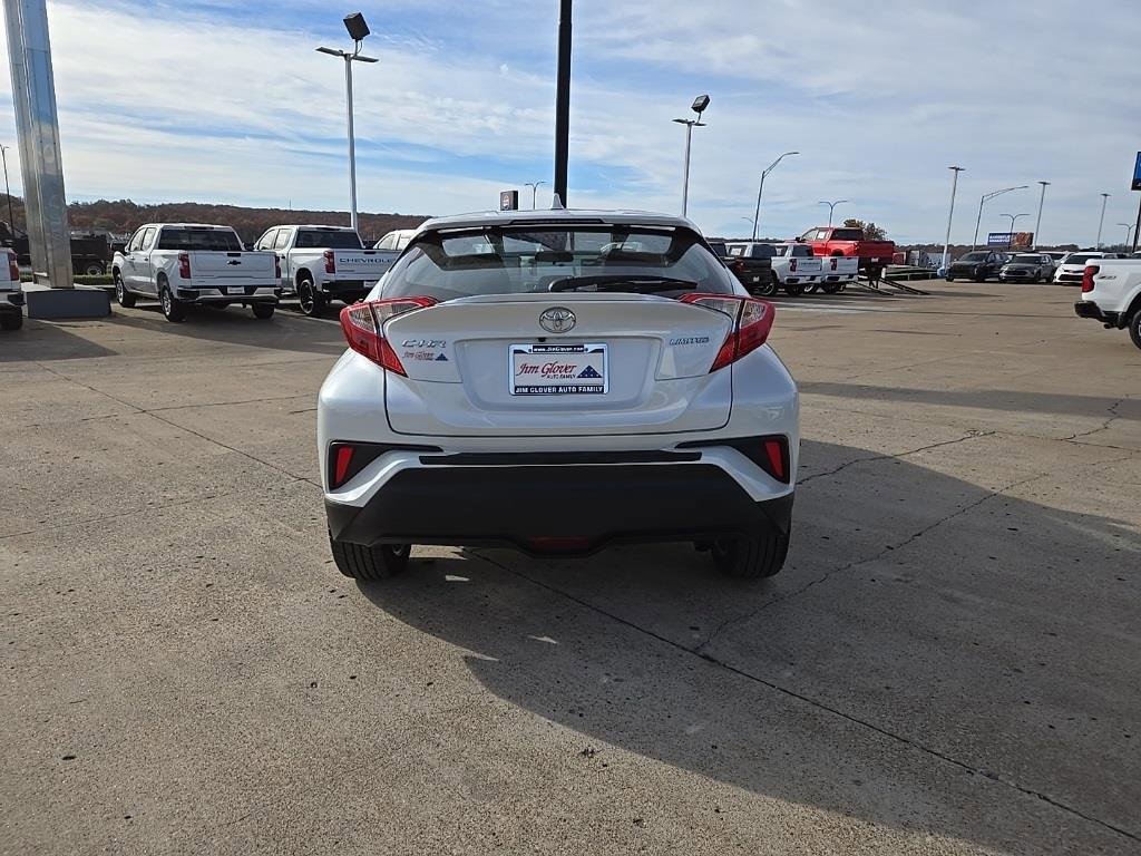 Used 2022 Toyota C-HR XLE image 7