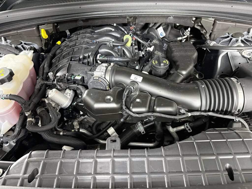 Used 2025 Jeep Grand Cherokee Laredo X AWD/4WD image 31